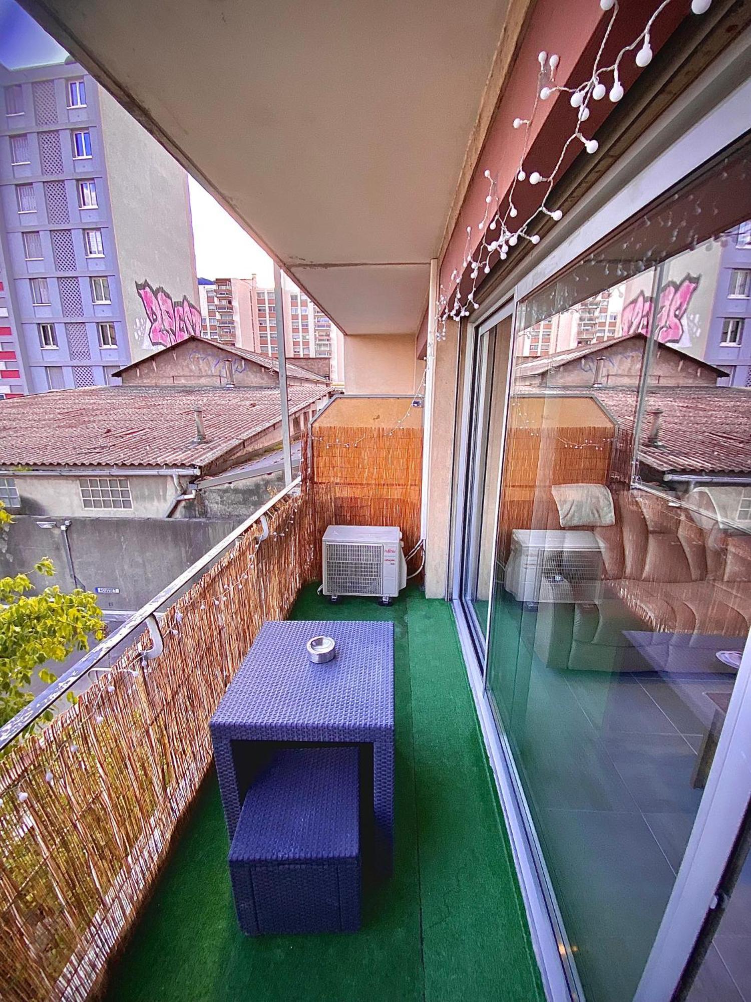 L Unique Cinema Room Grenoble Exteriör bild