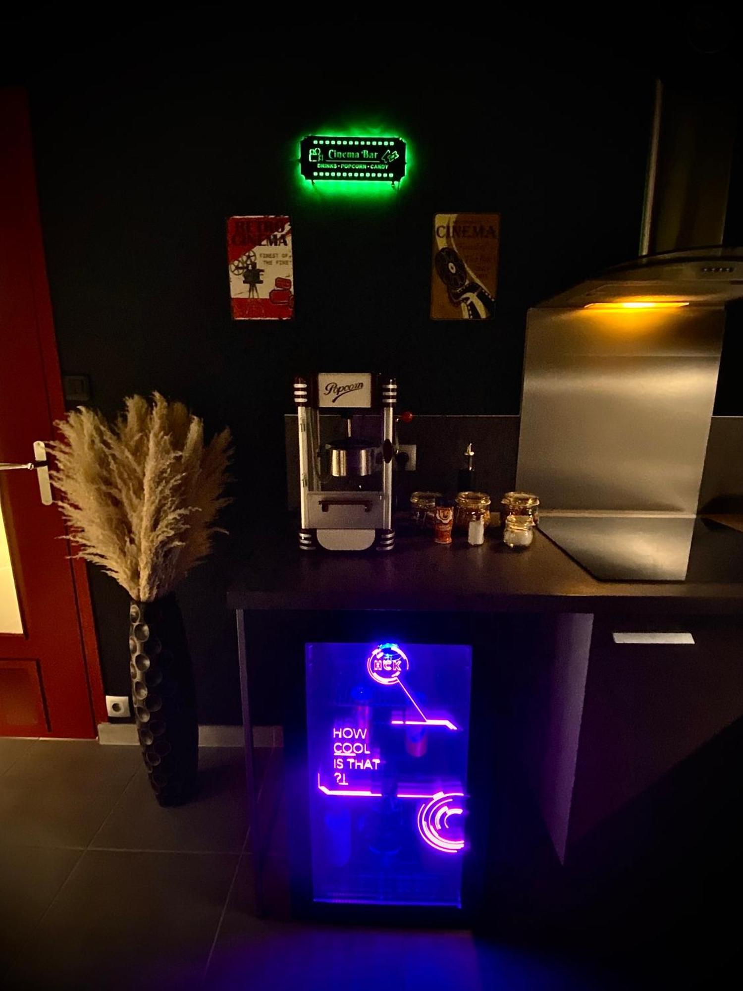 L Unique Cinema Room Grenoble Exteriör bild